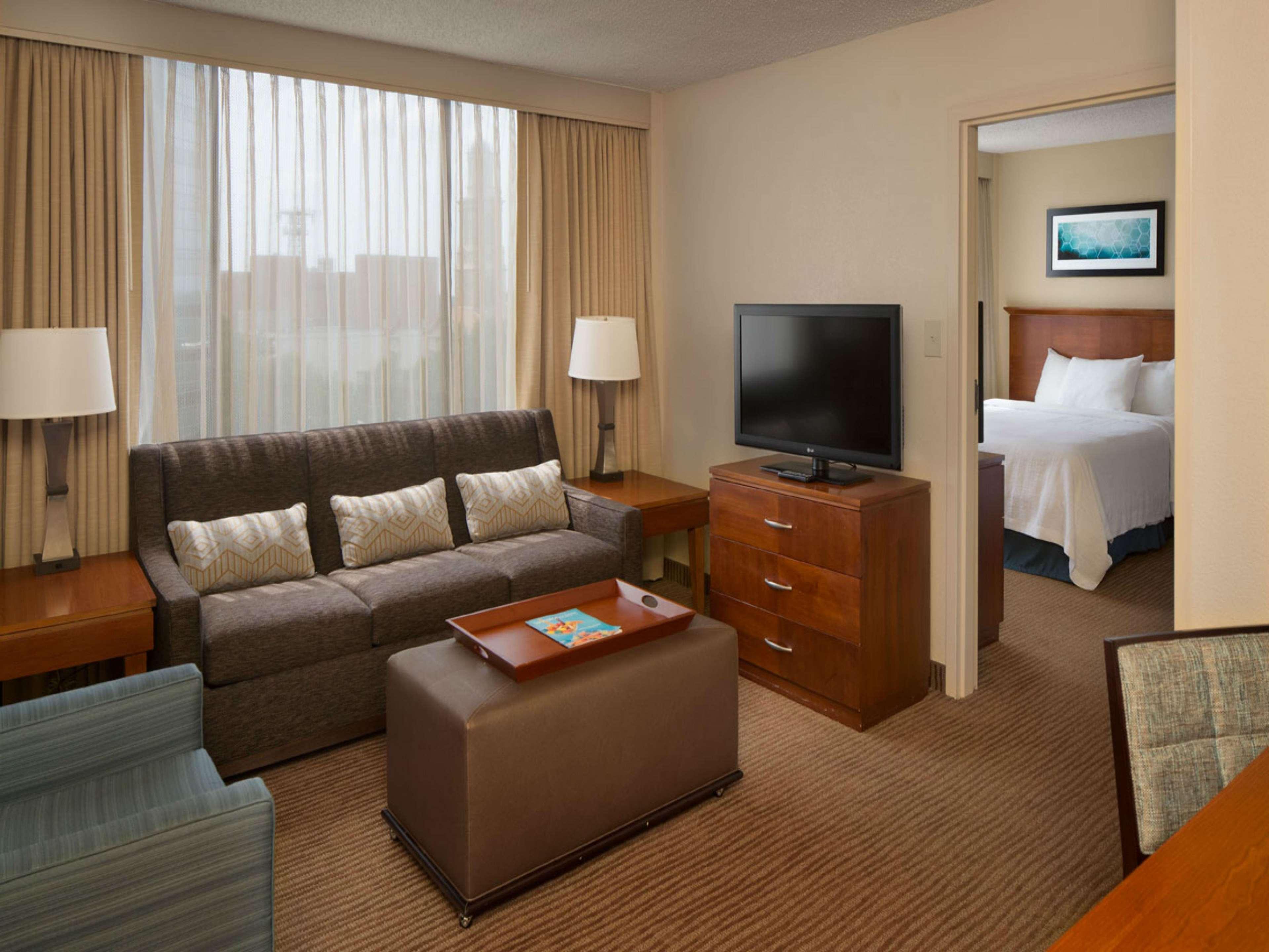 Embassy Suites Winston-Salem Exteriér fotografie