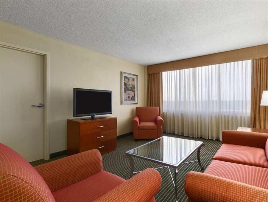 Embassy Suites Winston-Salem Exteriér fotografie
