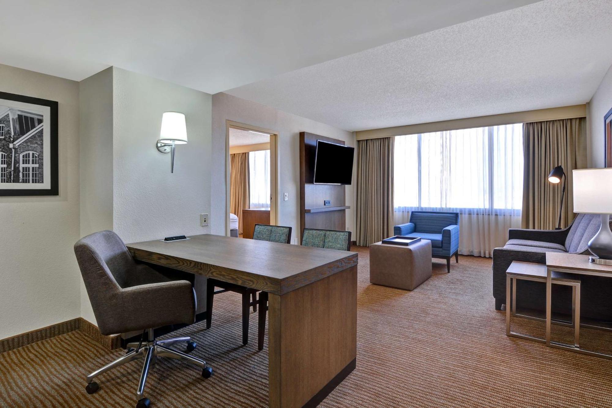 Embassy Suites Winston-Salem Exteriér fotografie