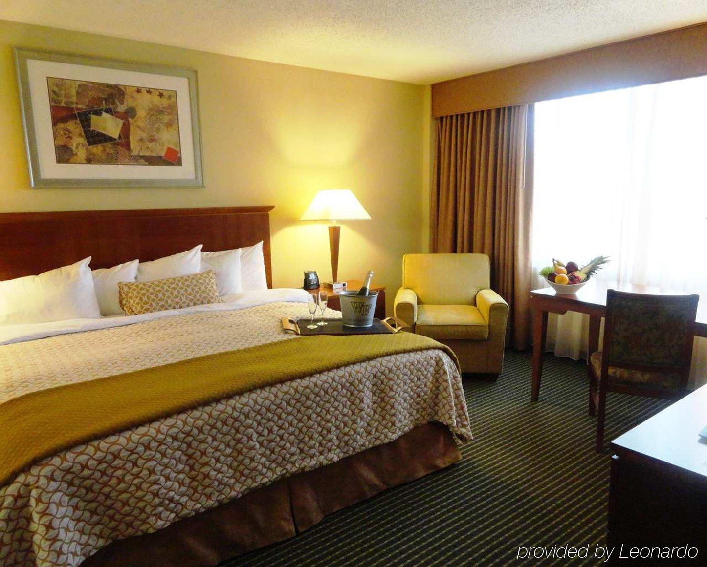 Embassy Suites Winston-Salem Pokoj fotografie