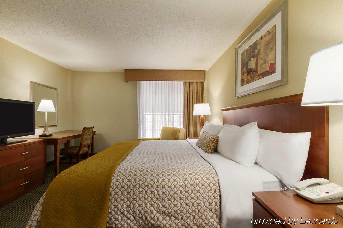 Embassy Suites Winston-Salem Exteriér fotografie